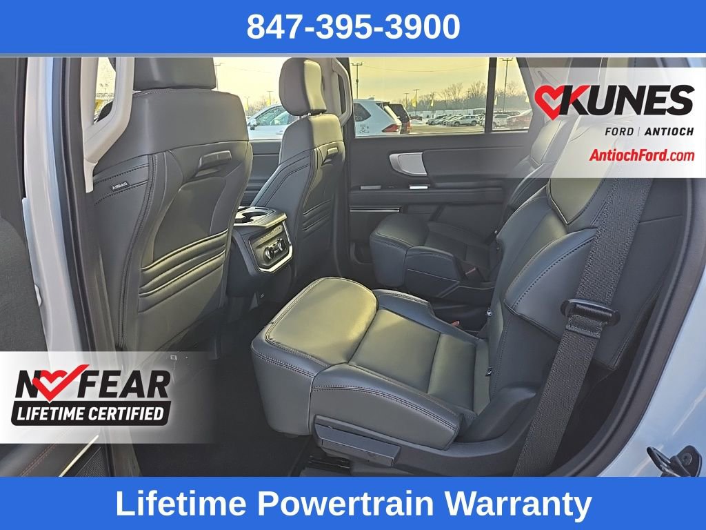 Used 2025 Ford Expedition Active image 13