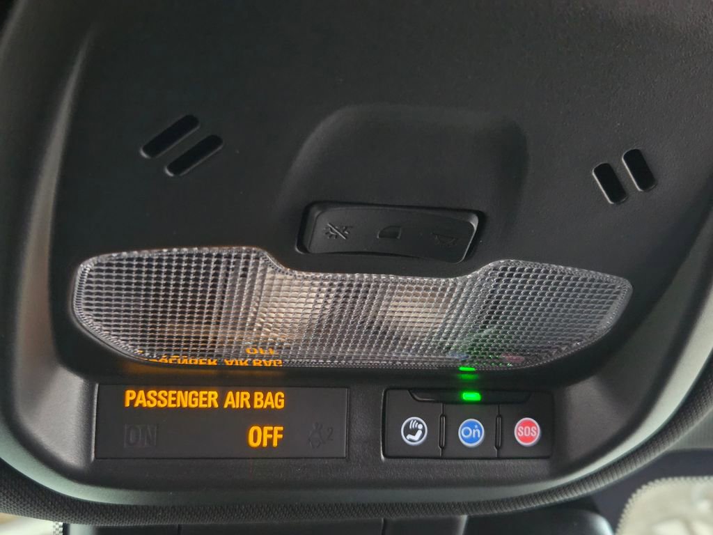 Used 2024 Buick Envista Sport Touring w/ Convenience I Package FWD image 10
