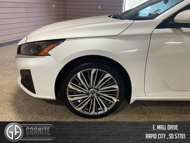 New 2025 Nissan Altima 2.5 SL image 12
