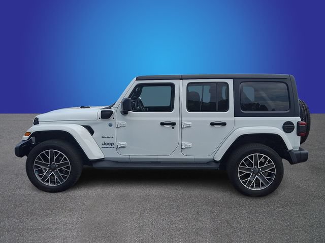 Used 2023 Jeep Wrangler Unlimited Sahara w/ Cold Weather Group AWD/4WD image 7