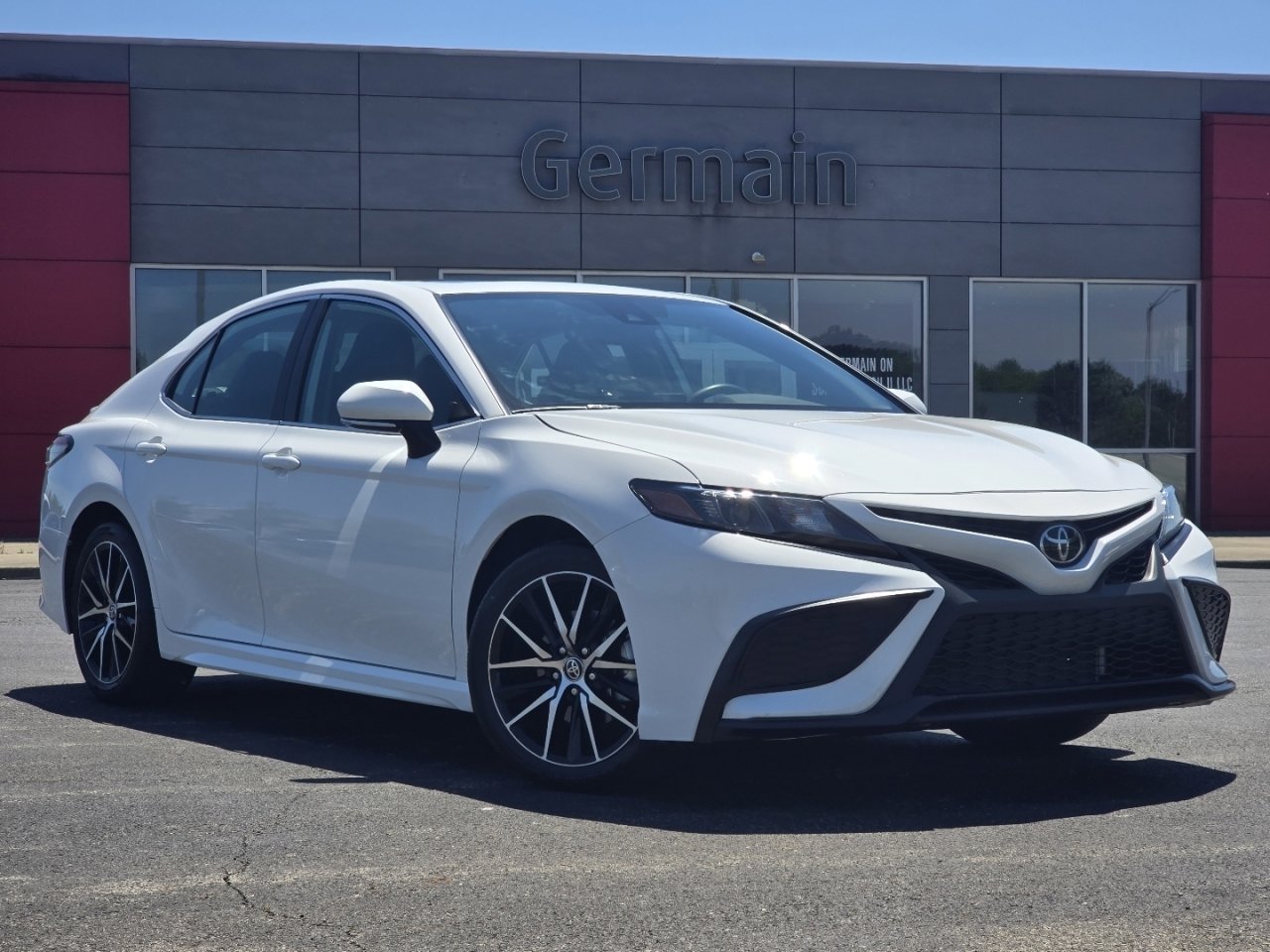 Certified 2024 Toyota Camry SE w/ Audio Upgrade Package FWD image 2