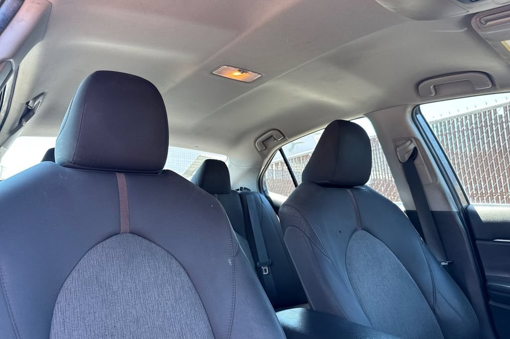 Used 2019 Toyota Camry LE FWD image 16