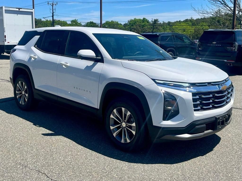 New 2026 Chevrolet Equinox LT w/ Safety and Technology Package AWD/4WD image 8