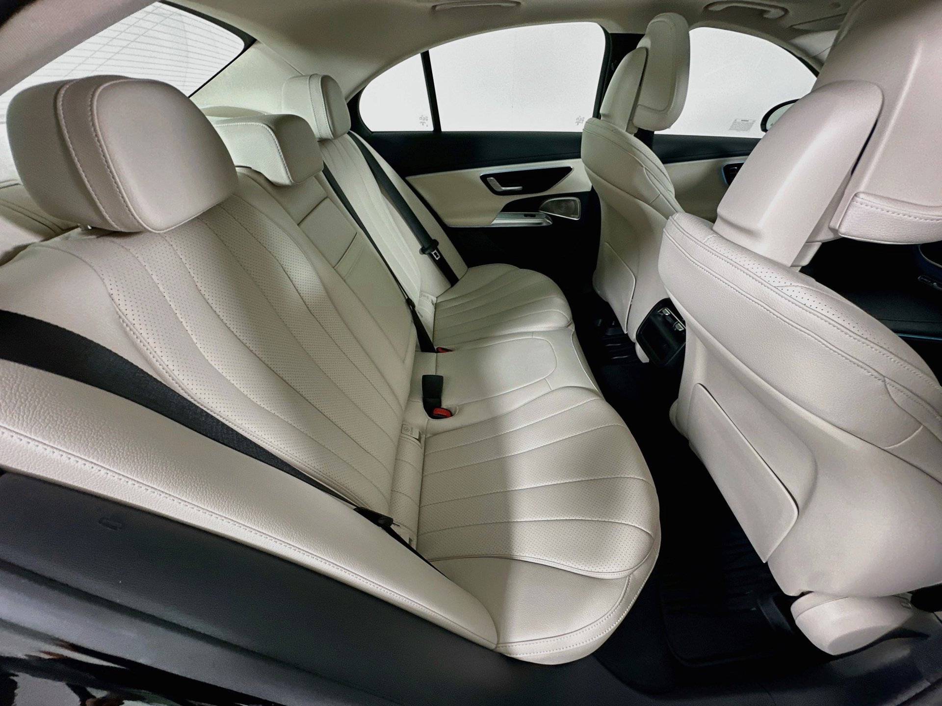 Used 2026 Mercedes-Benz E 350 Sedan image 29