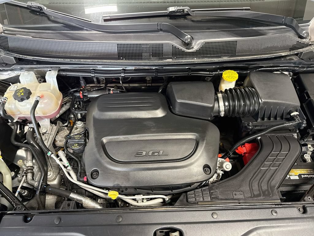 Used 2023 Chrysler Voyager LX FWD image 29