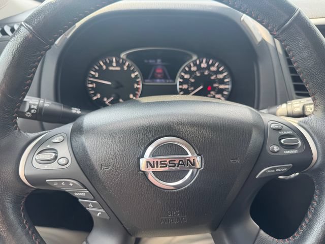 Used 2019 Nissan Pathfinder SL AWD/4WD image 19