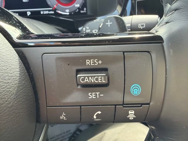 Used 2024 Nissan Pathfinder Platinum AWD/4WD image 33