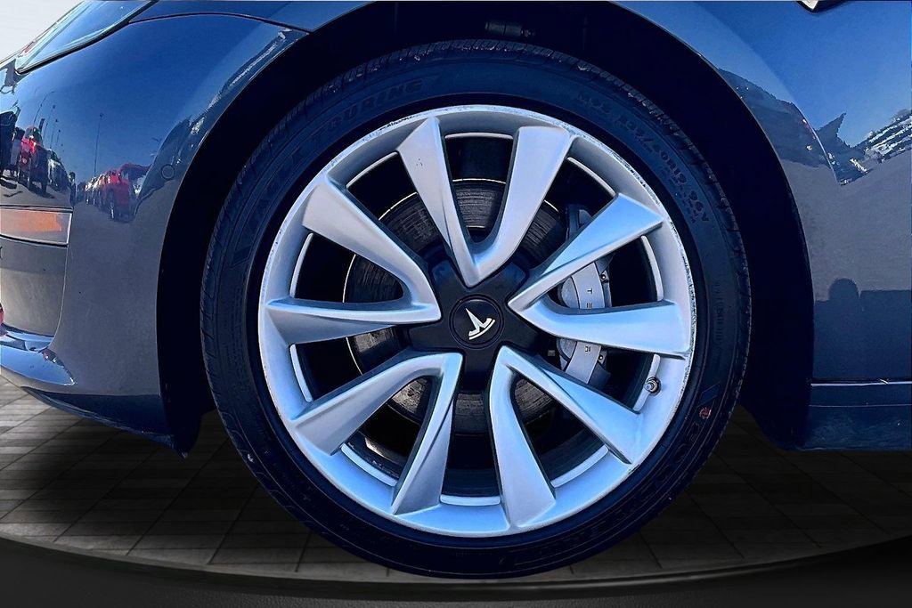 Used 2019 Tesla Model 3 Long Range image 9