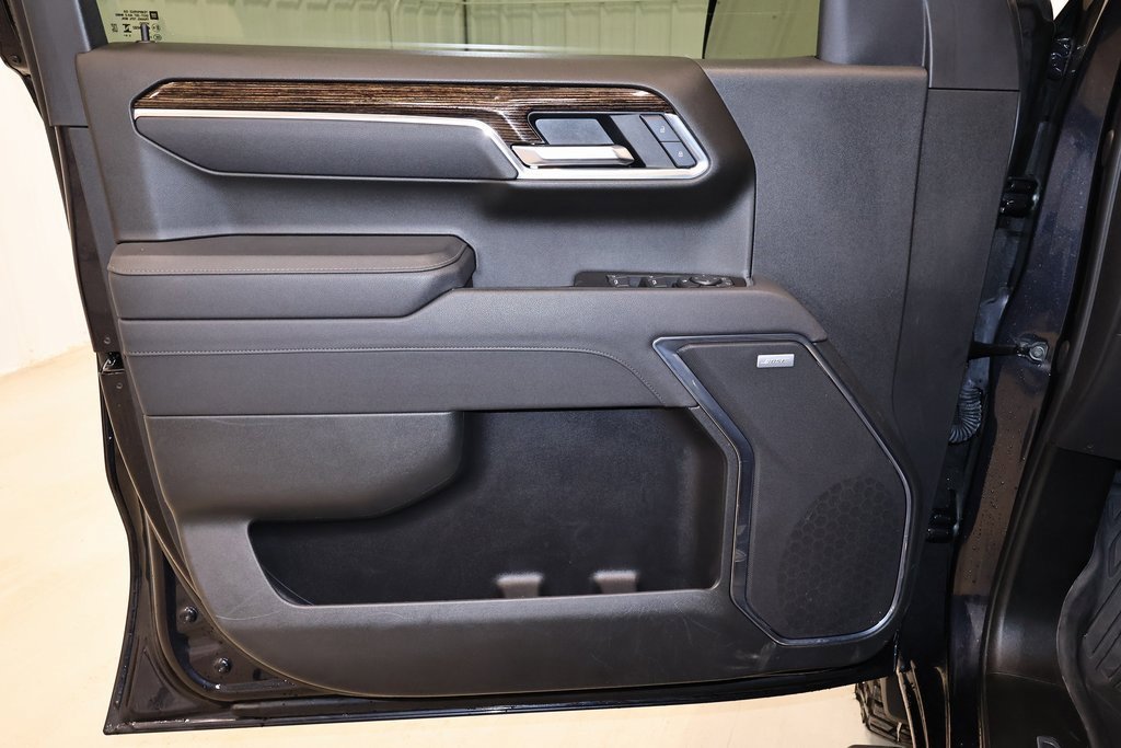 Used 2025 GMC Sierra 1500 Elevation w/ Elevation Premium Package image 10