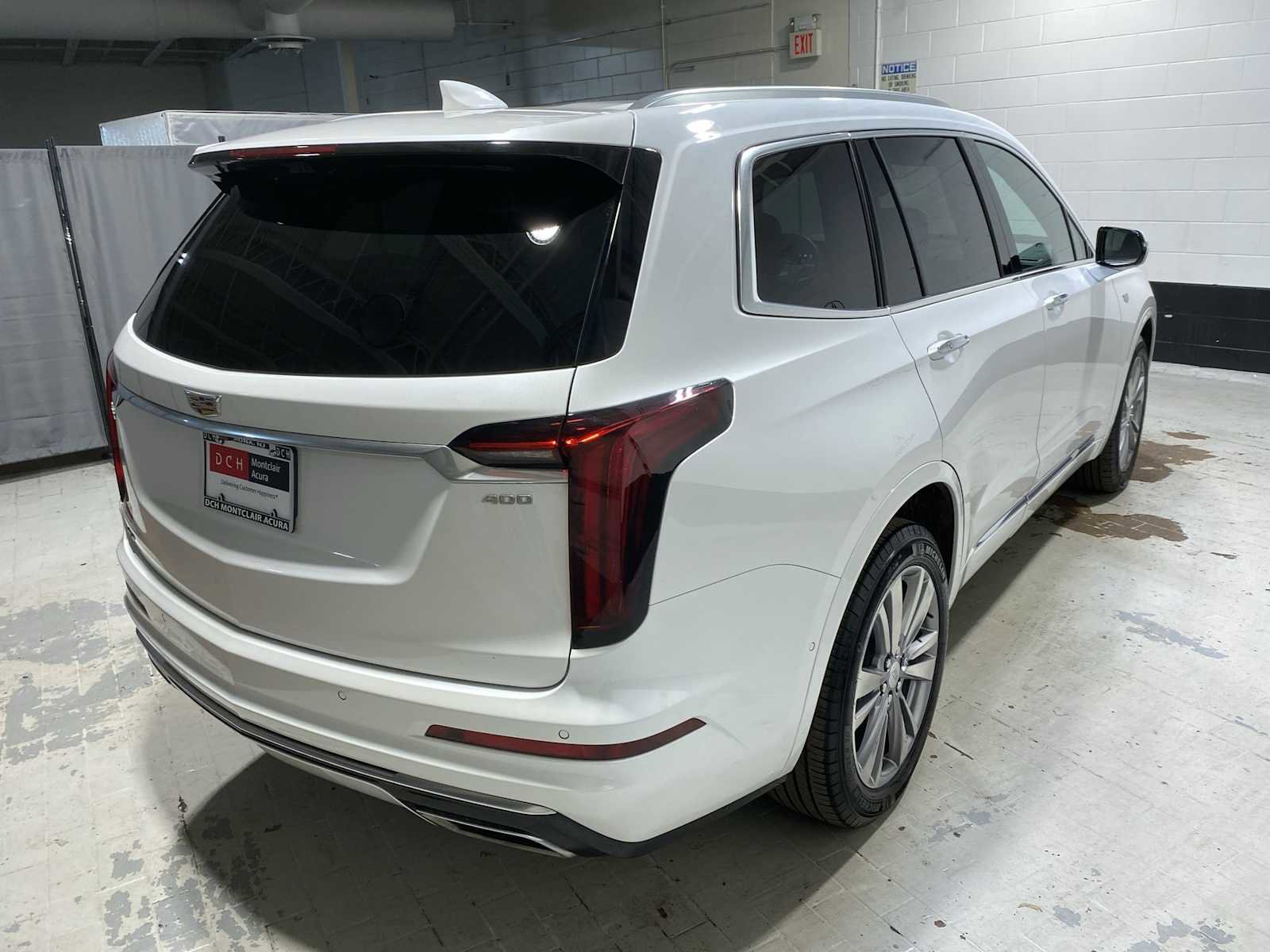 Used 2023 Cadillac XT6 Premium Luxury w/ Technology Package AWD/4WD image 26