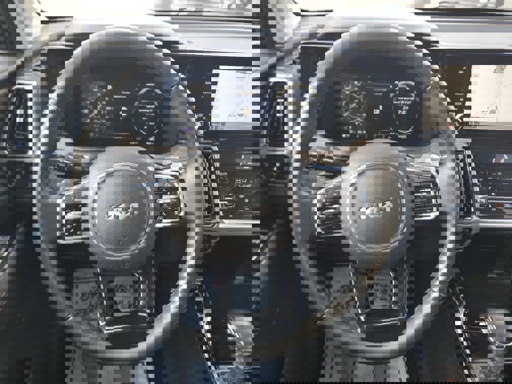 Used 2023 Kia Sorento SX Prestige image 19