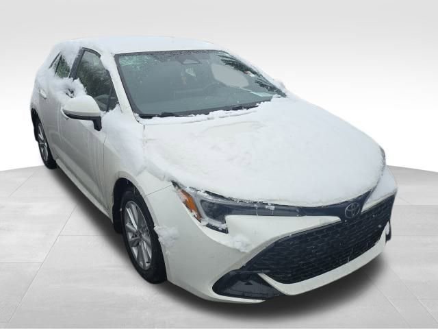 Used 2024 Toyota Corolla SE w/ SE Package image 9