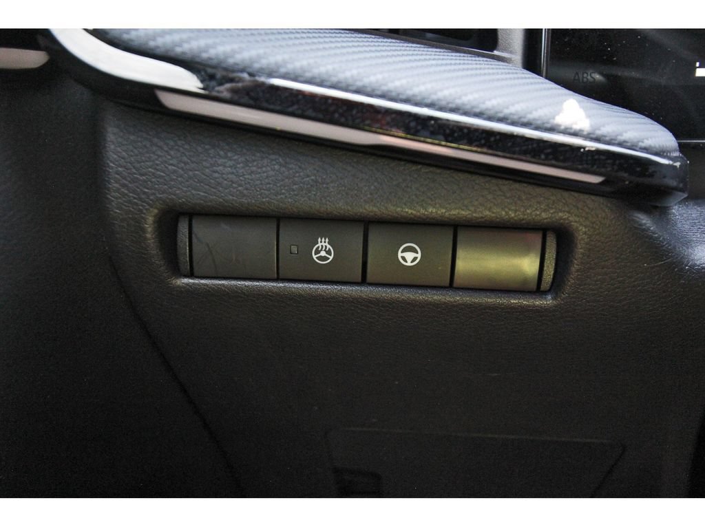 Used 2025 Nissan Kicks SR w/ SR Premium Package AWD/4WD image 22