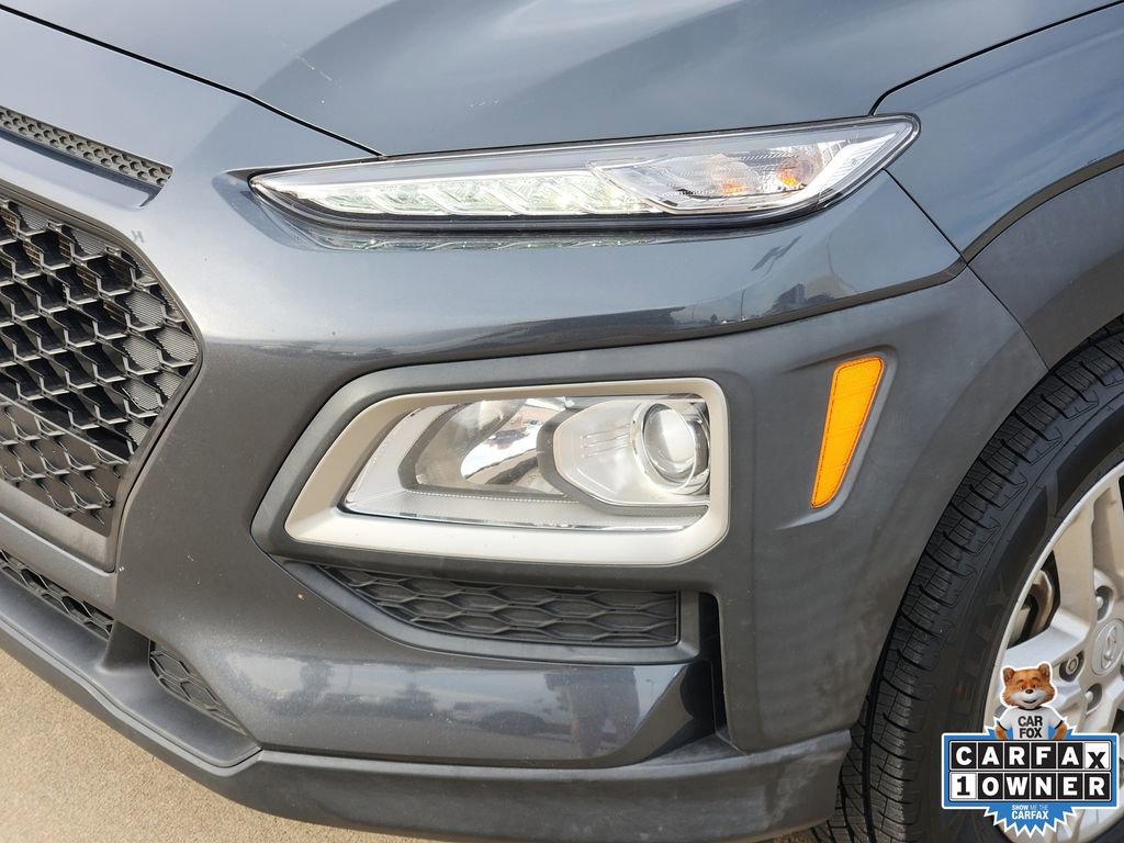 Used 2021 Hyundai Kona SE w/ Cargo Package image 14
