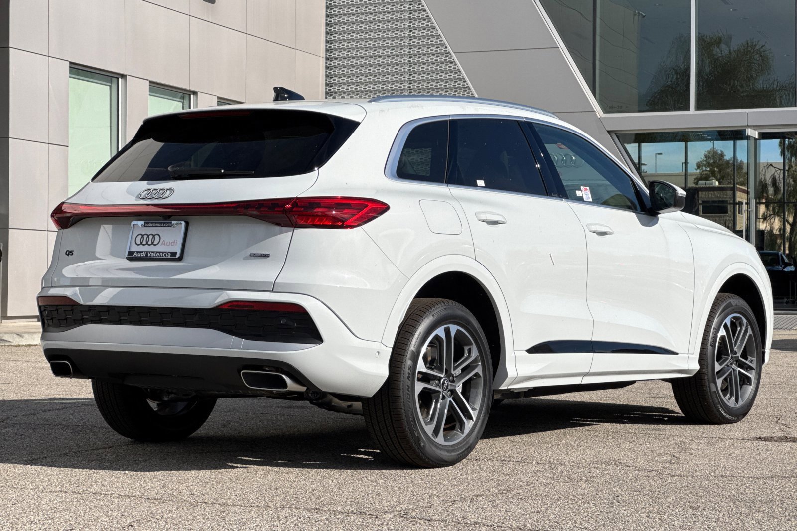 New 2025 Audi Q5 Premium Plus image 4