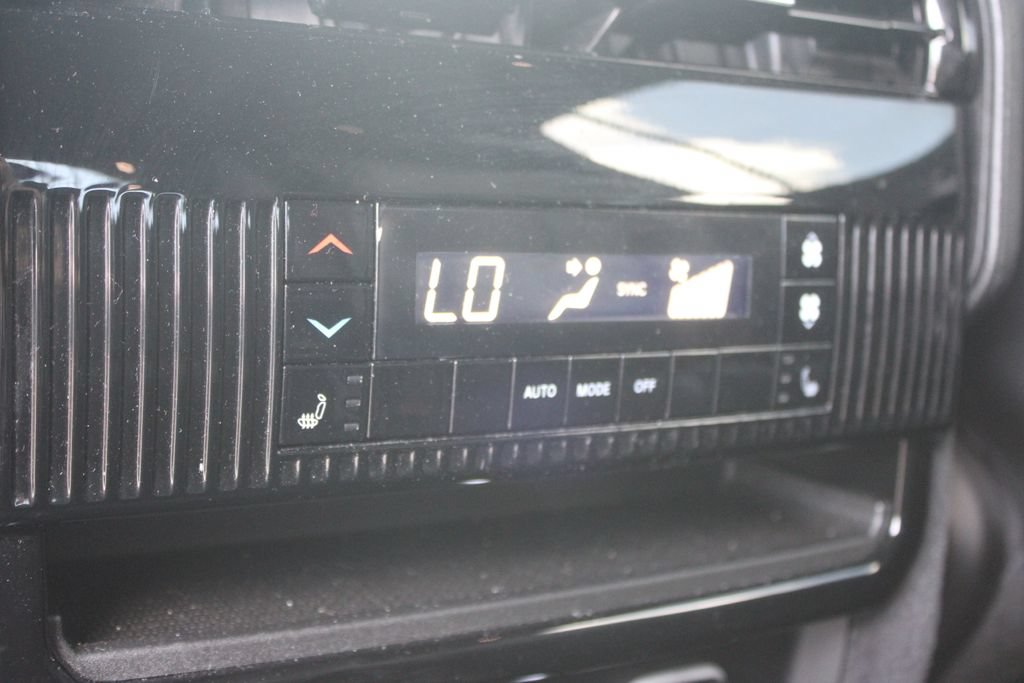 Used 2024 Jeep Wagoneer Series II AWD/4WD image 30