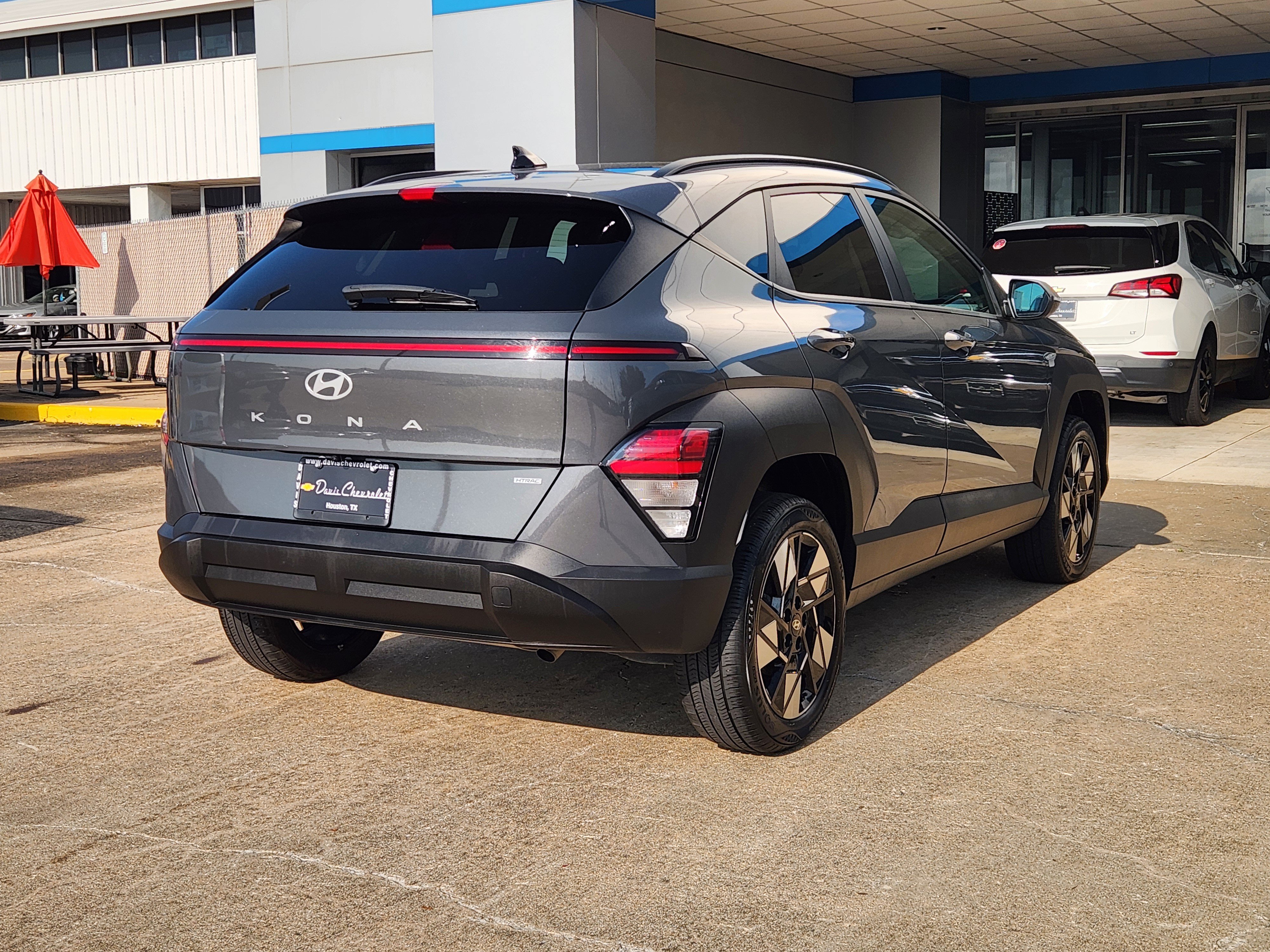 Used 2024 Hyundai Kona SEL AWD/4WD image 6