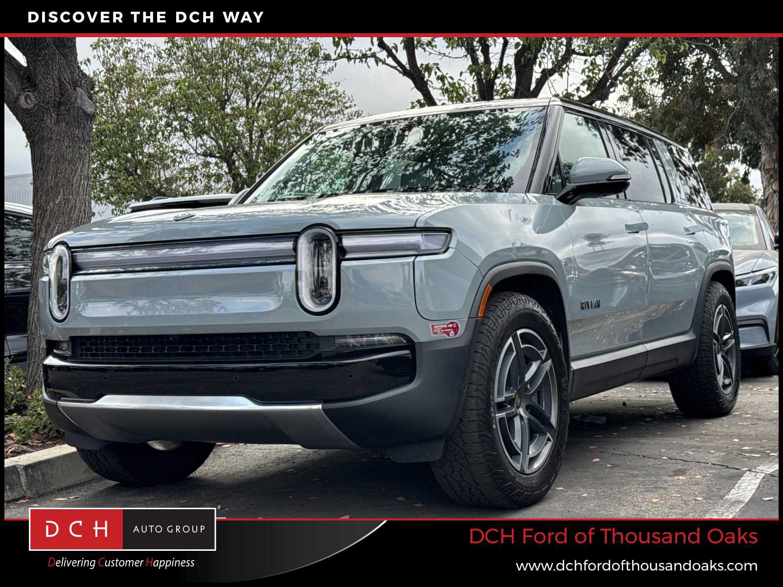 Used 2025 Rivian R1S Adventure AWD/4WD image 1
