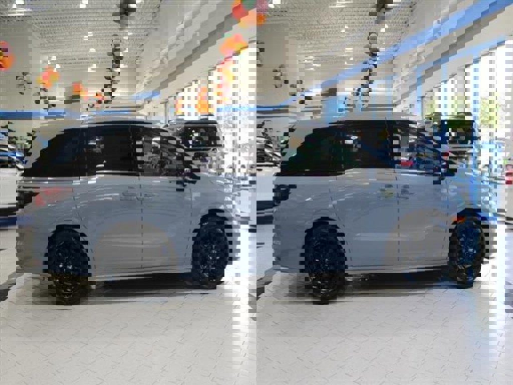 Certified 2023 Honda Odyssey Sport image 4