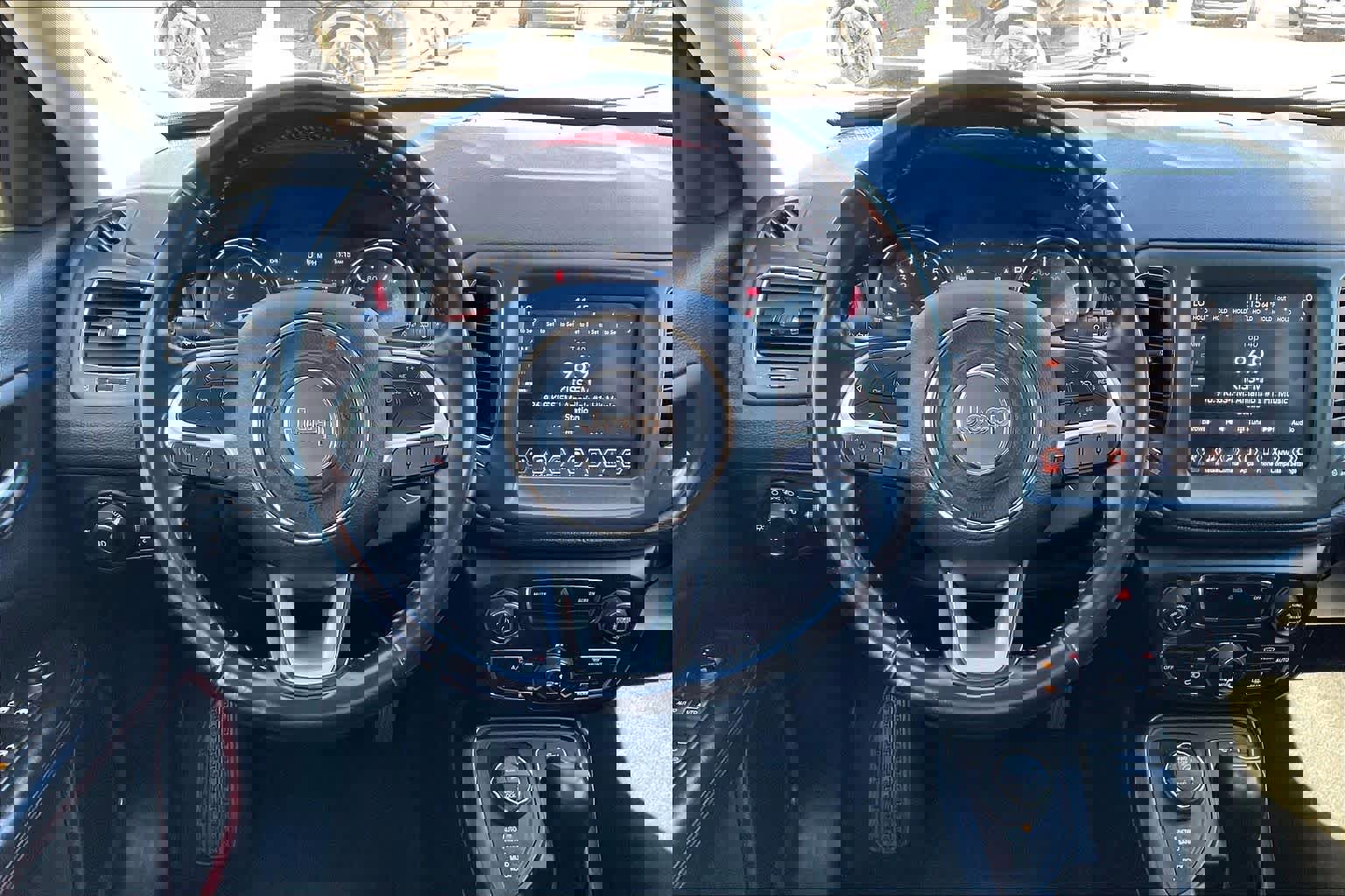 Used 2020 Jeep Compass Trailhawk image 6