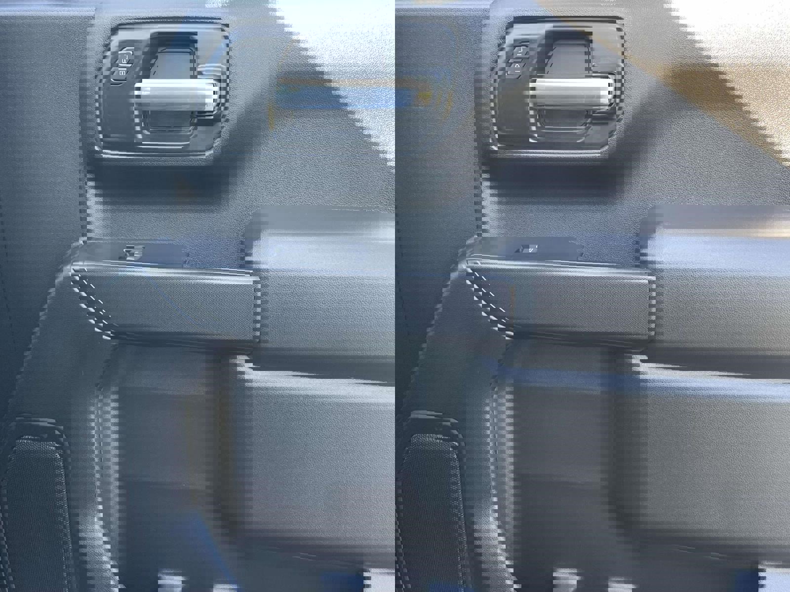 Used 2023 Chevrolet Silverado 1500 Custom image 12