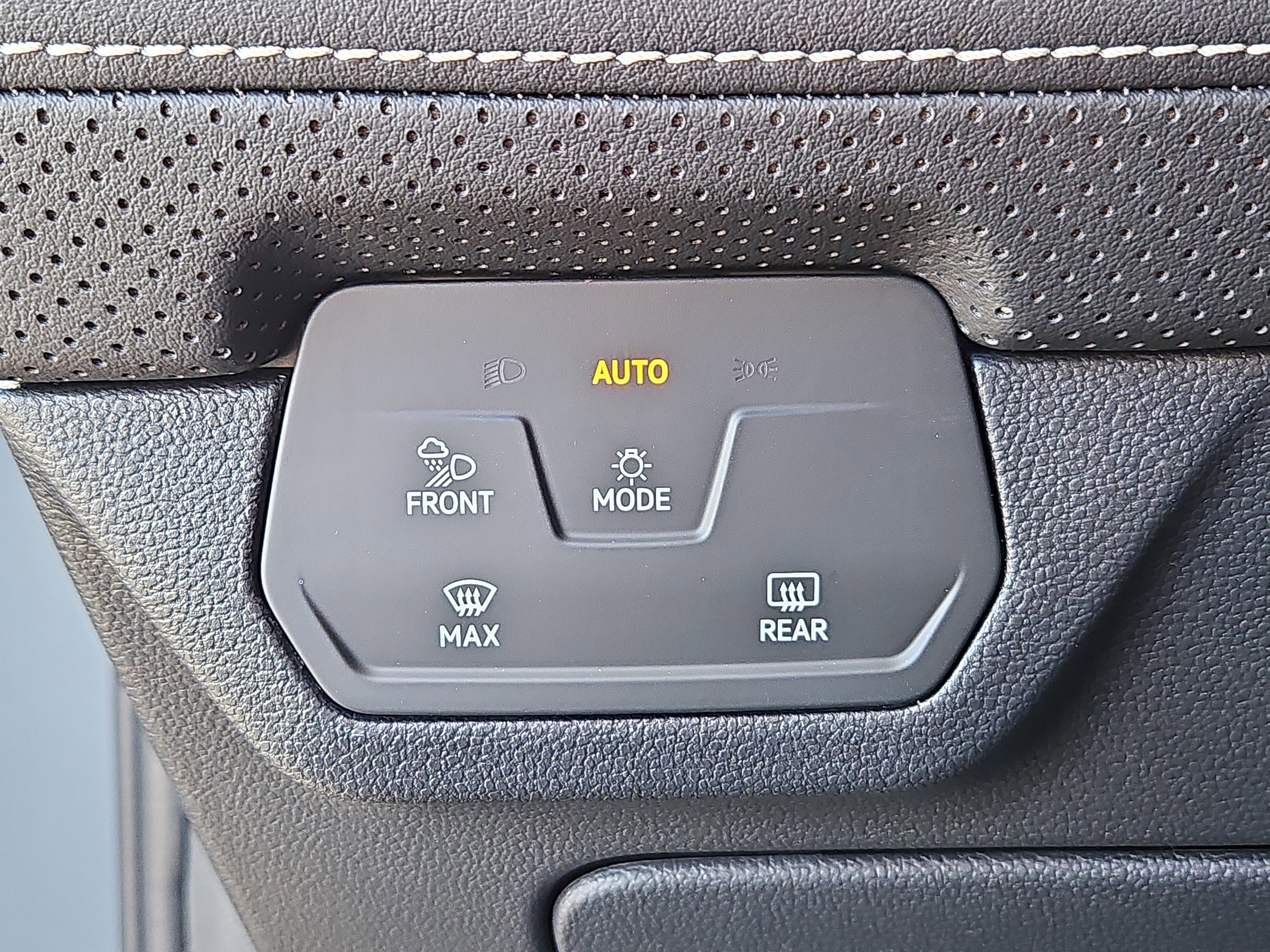 New 2026 Volkswagen Atlas Cross Sport SEL Premium R-Line image 11