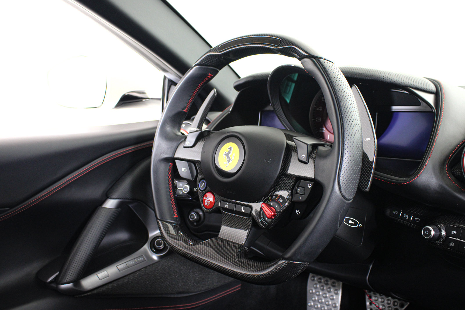 Used 2020 Ferrari 812 Superfast RWD image 50