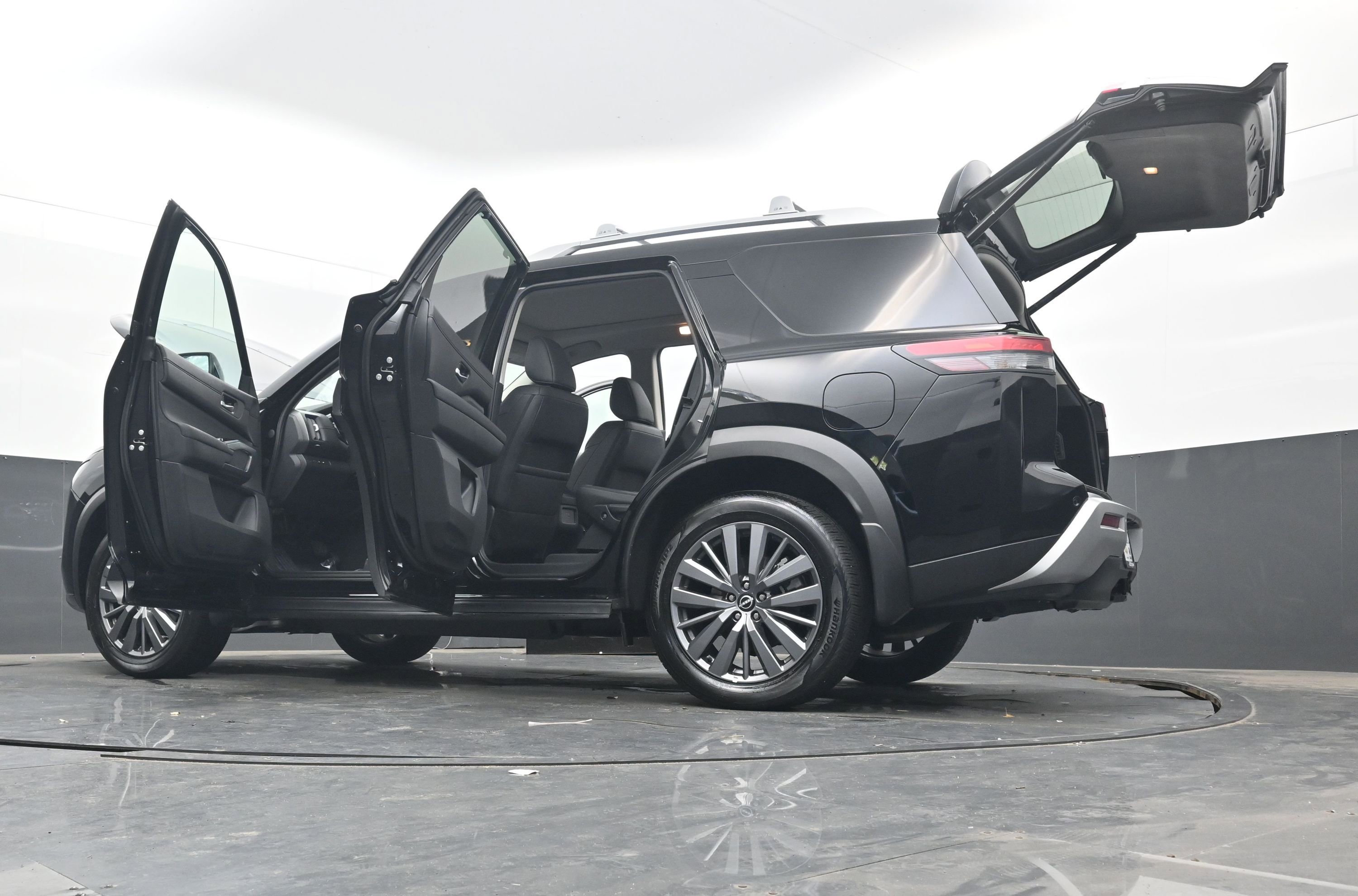 Used 2025 Nissan Pathfinder SL w/ SL Premium Package image 40