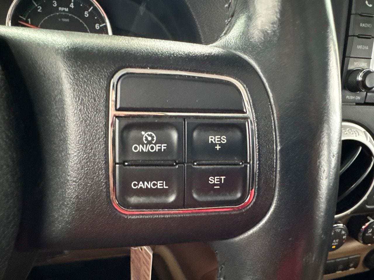 Used 2012 Jeep Wrangler Unlimited Sahara w/ Connectivity Group AWD/4WD image 21