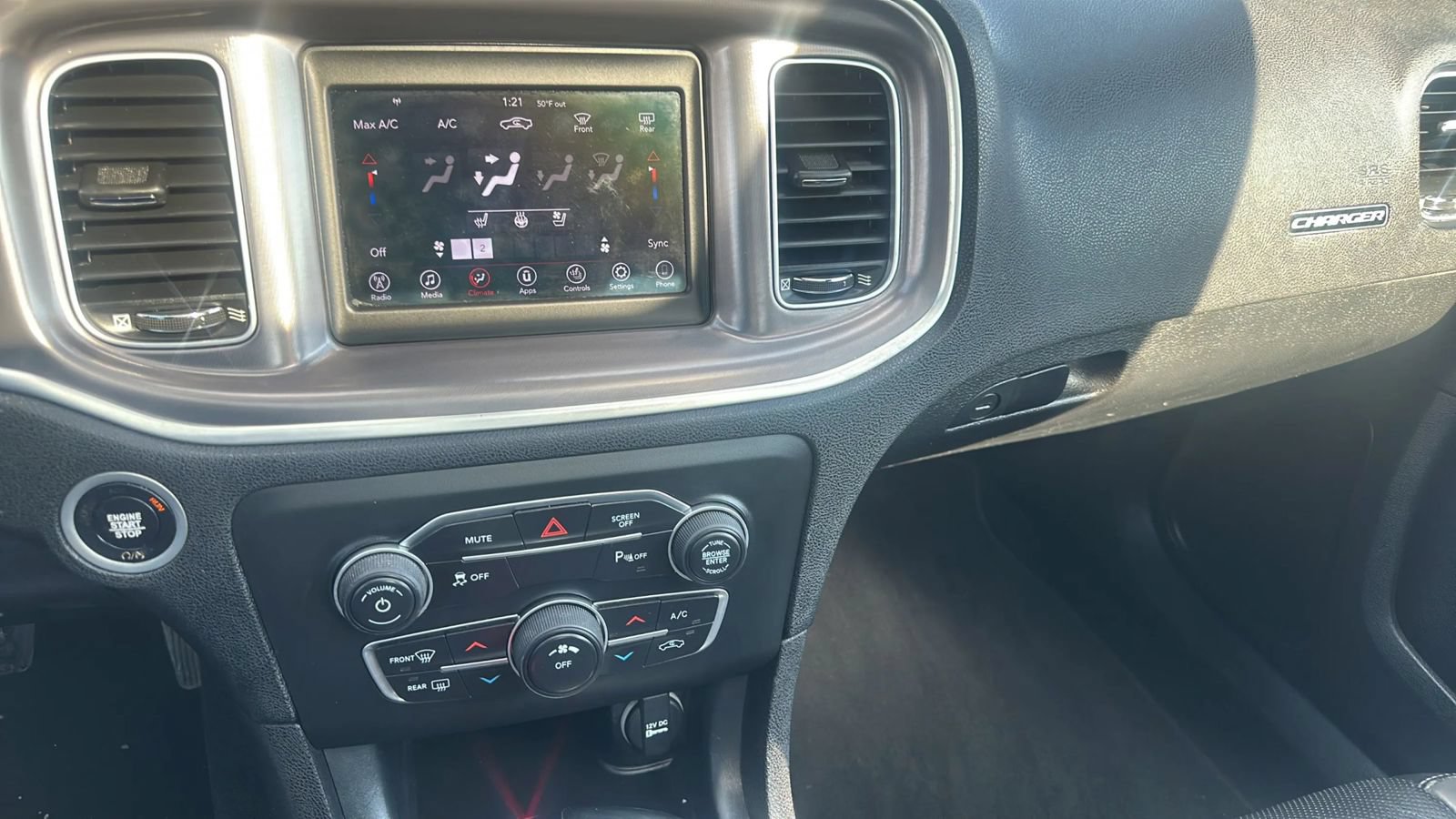 Used 2019 Dodge Charger SXT w/ Leather Interior Group RWD image 24