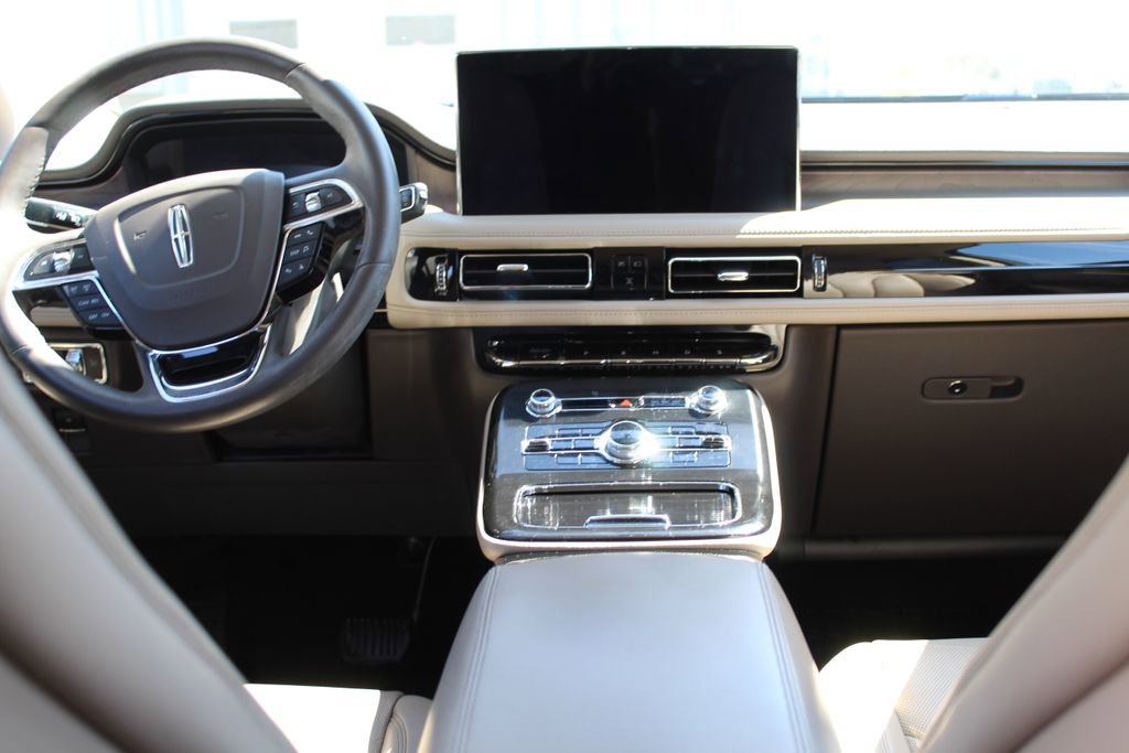 Used 2022 Lincoln Nautilus Reserve FWD image 8