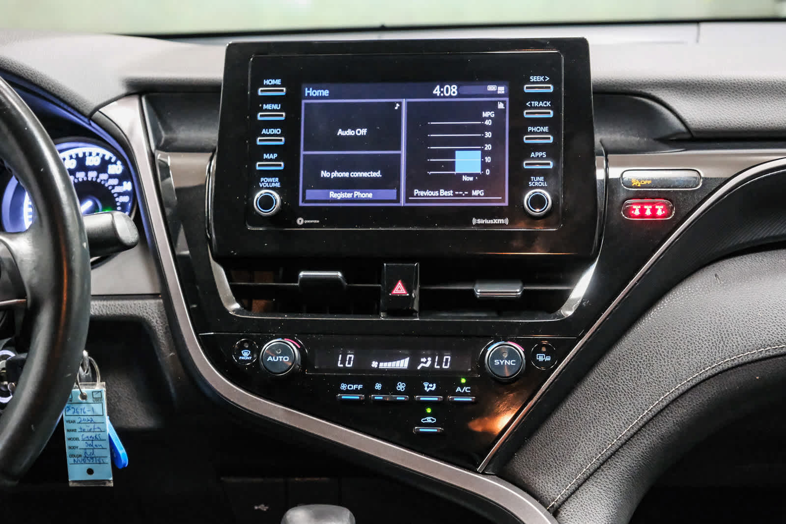 Used 2022 Toyota Camry SE w/ Carpet Mat Package (TMS) FWD image 16