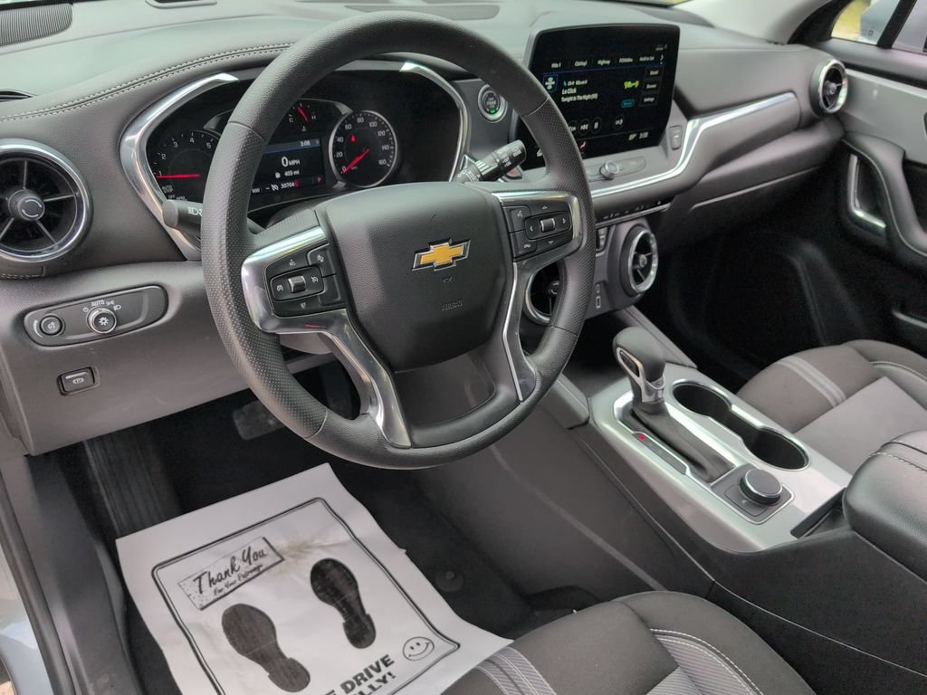 Used 2025 Chevrolet Blazer LT FWD image 15