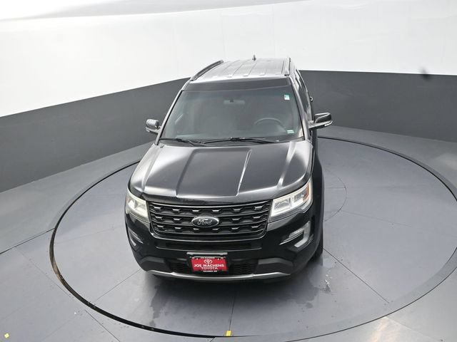 Used 2017 Ford Explorer XLT AWD/4WD image 26