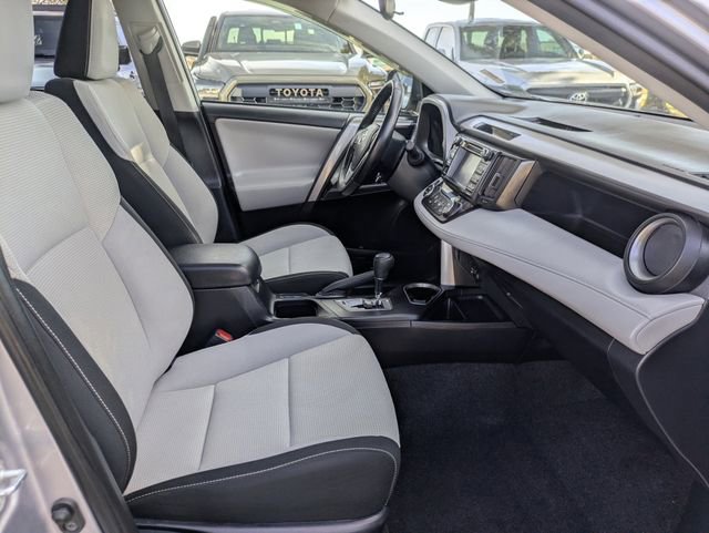 Used 2018 Toyota RAV4 XLE image 31
