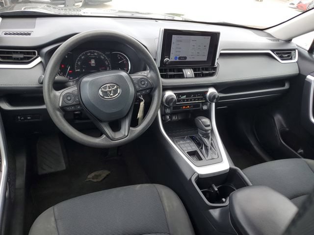 Used 2024 Toyota RAV4 LE AWD/4WD image 10