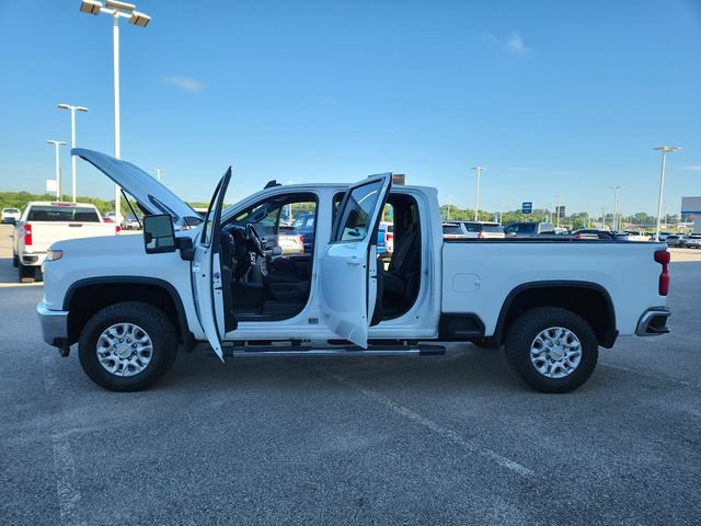 Used 2023 Chevrolet Silverado 2500 LT w/ Convenience Package AWD/4WD image 15