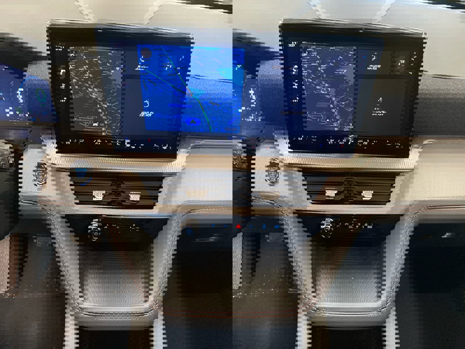 New 2026 Ford Explorer Active w/ Active Comfort Package image 31