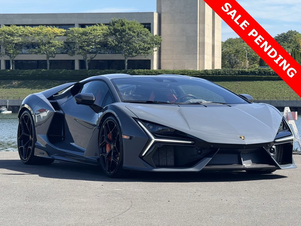 Used 2024 Lamborghini Revuelto image 2