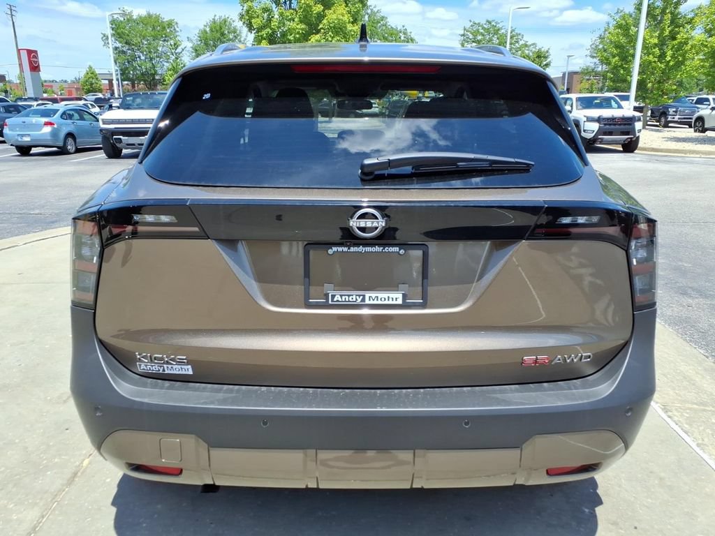 New 2026 Nissan Kicks SR w/ SR Premium Package AWD/4WD image 10