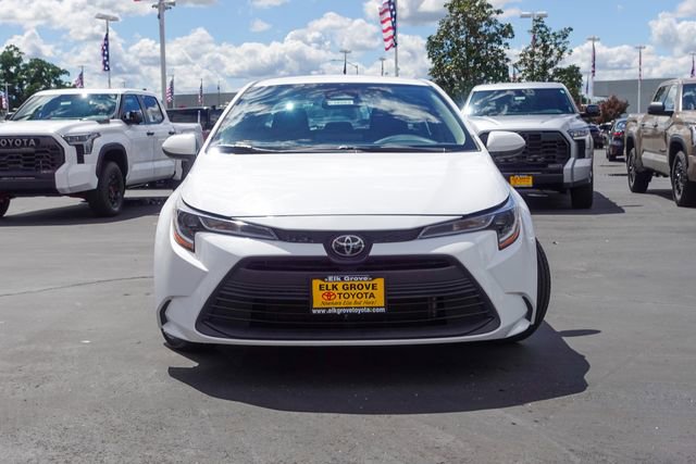 Used 2024 Toyota Corolla LE FWD image 3