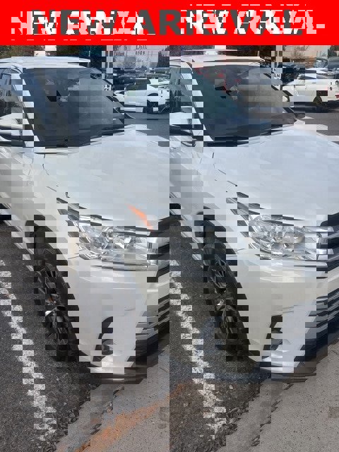 Used 2018 Toyota Highlander Plus image 4