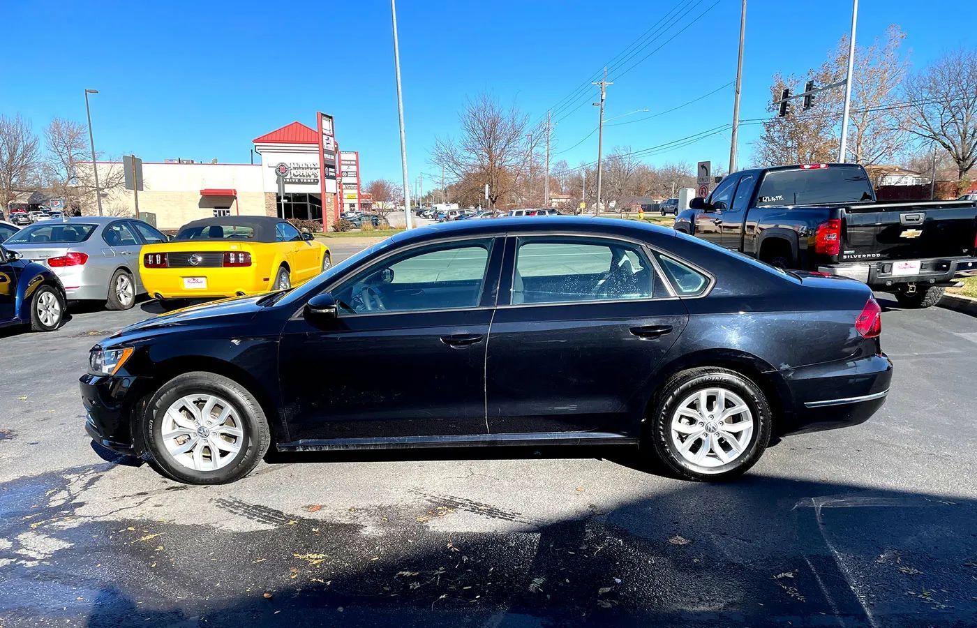 Used 2018 Volkswagen Passat 2.0T S FWD image 2