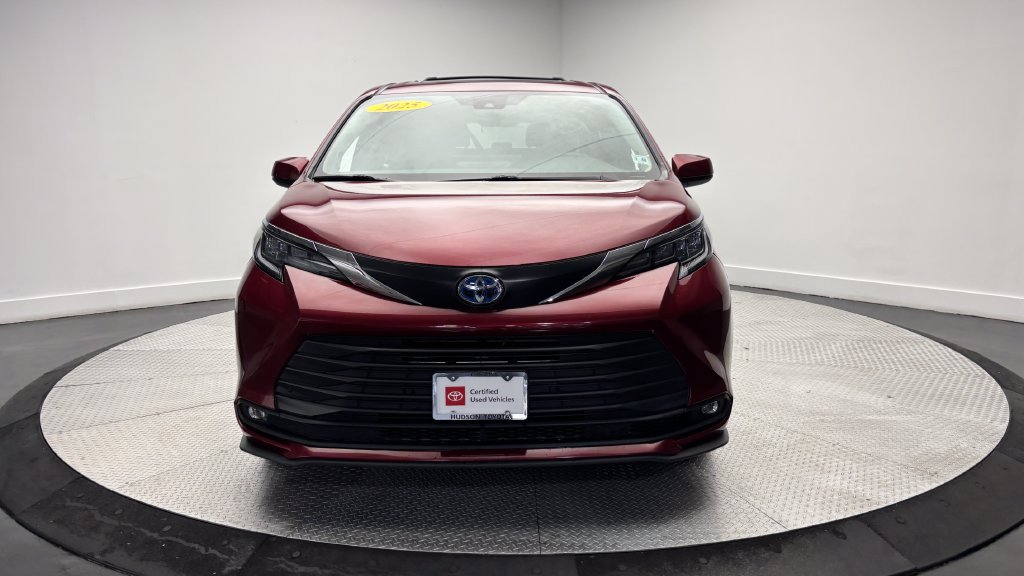 Certified 2025 Toyota Sienna XLE w/ XLE Plus Package AWD/4WD image 47
