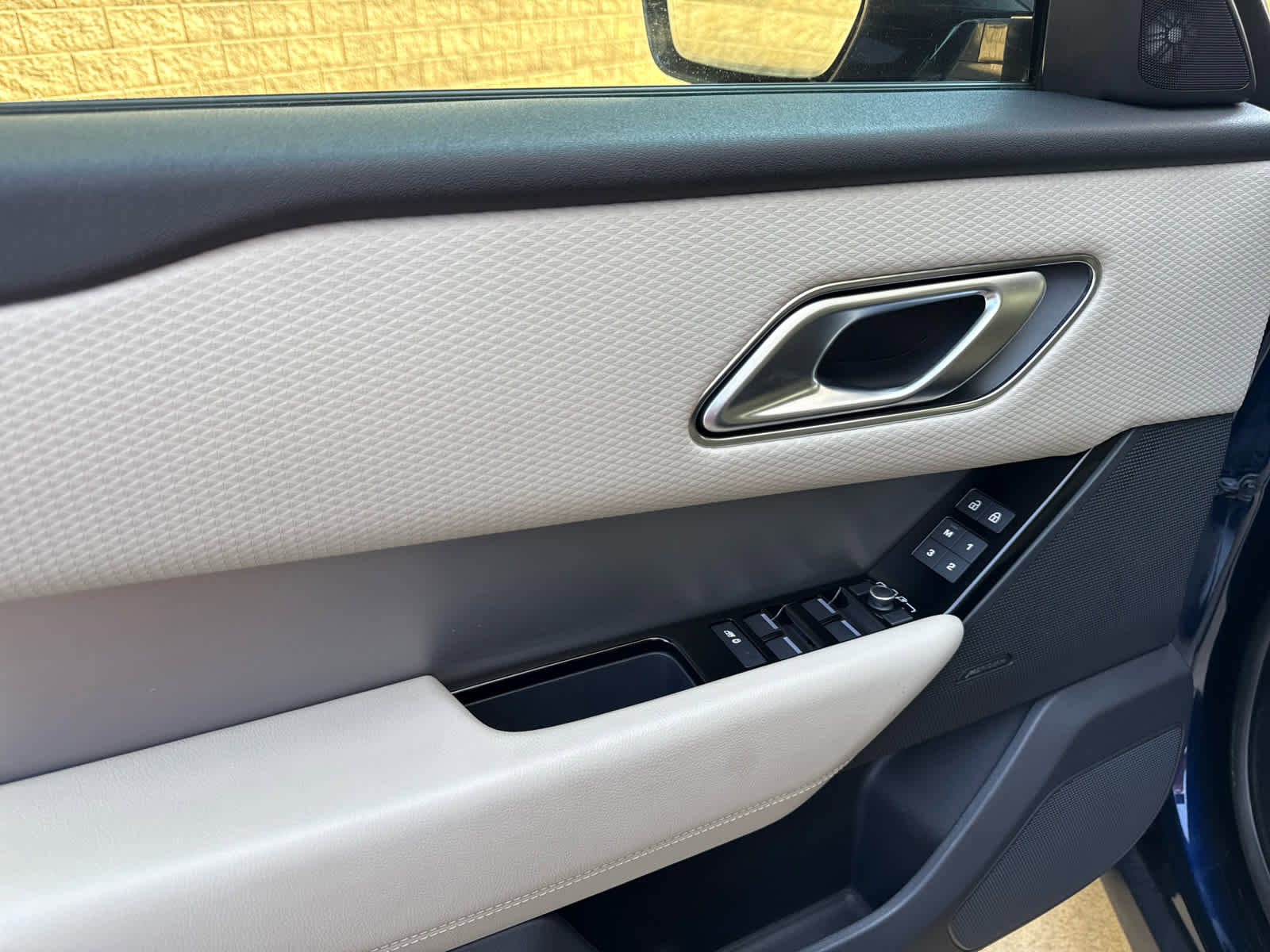 Certified 2021 Land Rover Range Rover Velar R-Dynamic S image 14