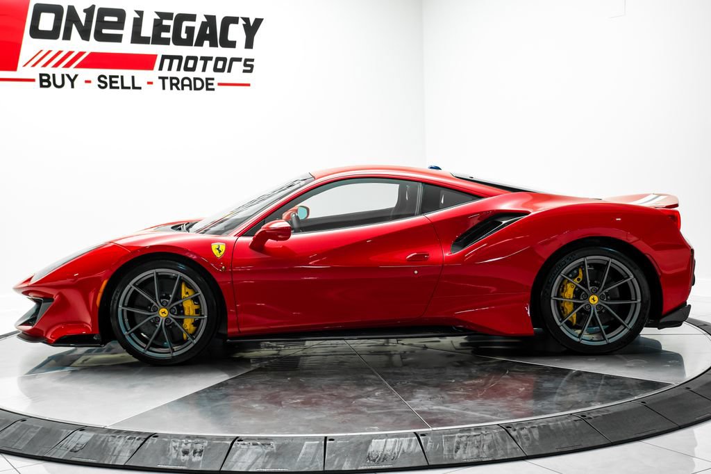 Used 2020 Ferrari 488 Pista Coupe RWD image 12