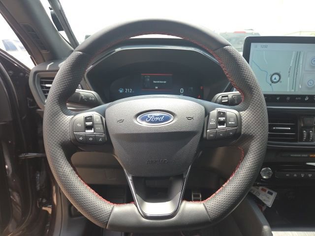 Used 2023 Ford Escape ST-Line Select w/ Tech Pack #2 AWD/4WD image 8