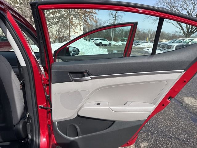 Used 2020 Hyundai Elantra SE image 28