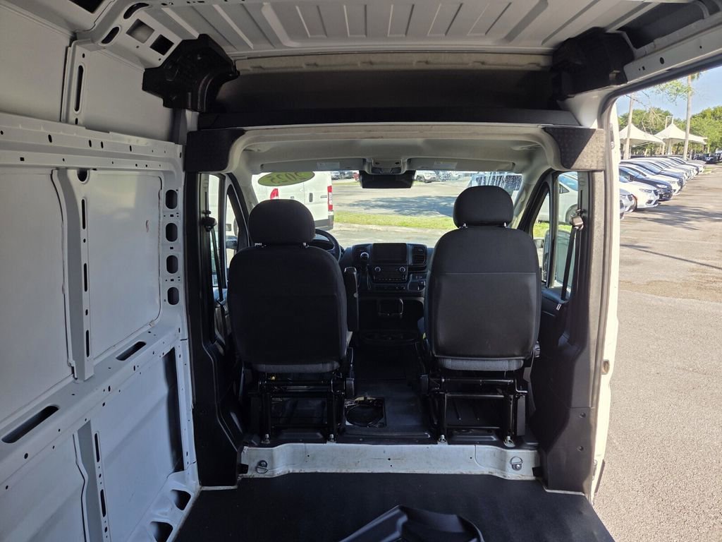 Used 2025 RAM ProMaster 2500 w/ Convenience Group FWD image 32