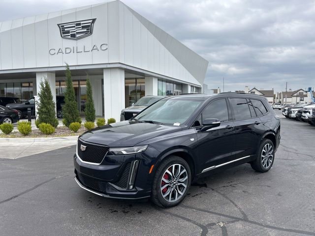 Used 2022 Cadillac XT6 Sport AWD/4WD image 2